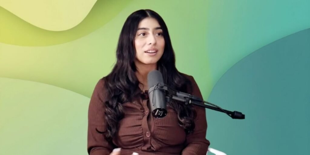 Violet Myers biography